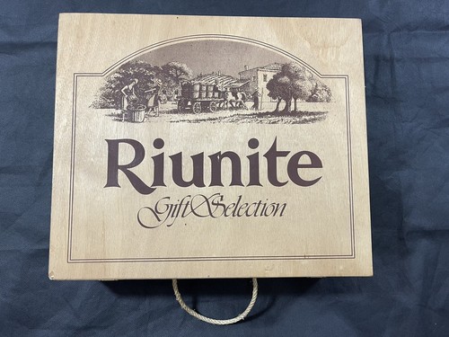 Riunite wine wooden - wooden, box